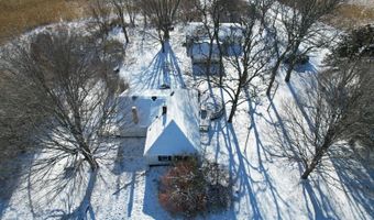 462 Knoxville Trl, Alpha, IL 61413