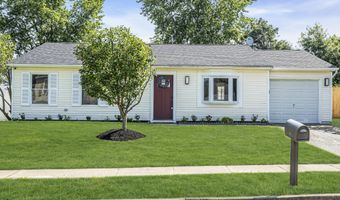 8 Mizzen Dr, Barnegat, NJ 08005
