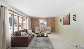 3145 N MORRISON St, Appleton, WI 54911