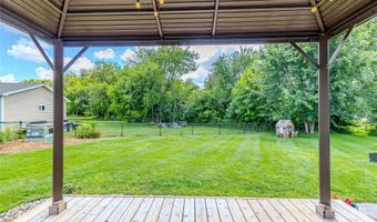 2203 NW Lakeside Ct, Ankeny, IA 50023