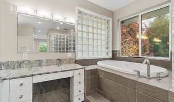 1346 Diamond Dr, Arcata, CA 95521