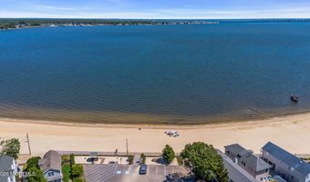 375 E Barnegat Ave, Bayville, NJ 08721