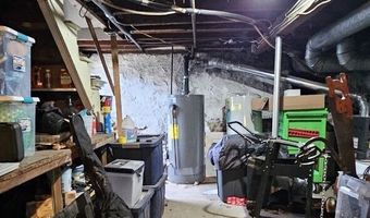 28 Tulip St, Bristol, CT 06010