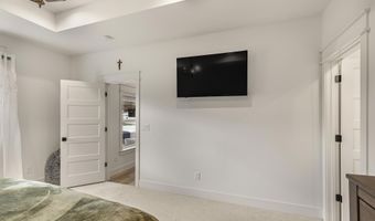 6482 Crown Cres, Ammon, ID 83406