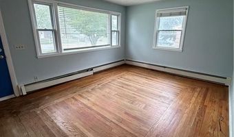 42 Greenway Dr, Bristol, RI 02809