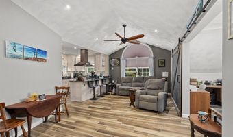 36 Elm St, Alton, NH 03810