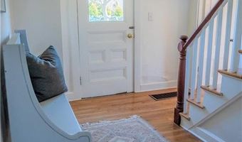 127 Willow Ave, Little Compton, RI 02837