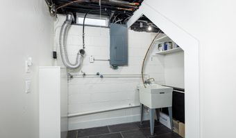 4120 Woodland Dr, Ann Arbor, MI 48103