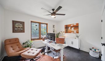 3016 Fox Hollow Cir, Des Moines, IA 50321