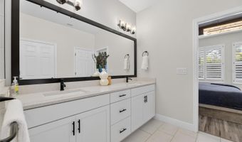 5451 DEL CORONADO Dr, Apollo Beach, FL 33572