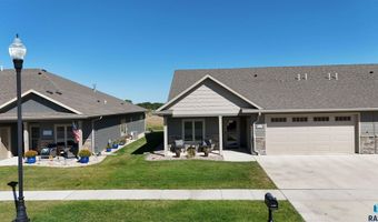 604 Ash Creek Dr, Beresford, SD 57004