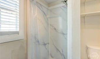 534 E Gordon Ln, Savannah, GA 31401