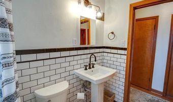 1209 Logan A, Alton, IL 62002