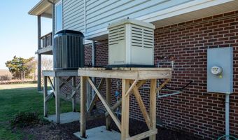 26156 HENRYS POINT Ln, Accomac, VA 23301