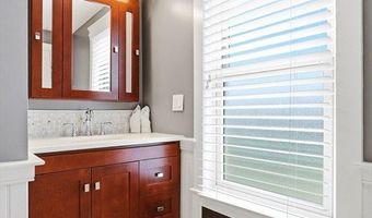 10 Wolcott Ave, Andover, MA 01810