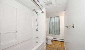 525 Willett Ave, East Providence, RI 02915
