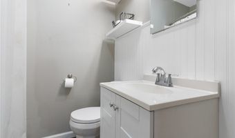 193 Fairway Dr, Akron, OH 44333