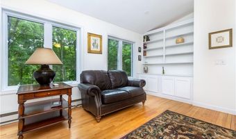 235 White Deer Rocks Rd Guest House, Woodbury, CT 06798