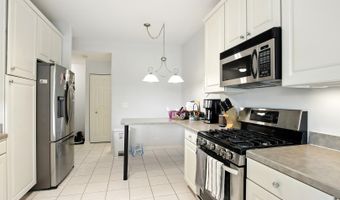 2965 Talaga Dr, Algonquin, IL 60102