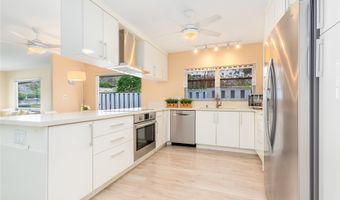 341 Opihikao Pl 422, Honolulu, HI 96825