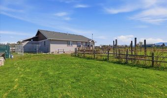 222 E Remington Rd, Athol, ID 83801