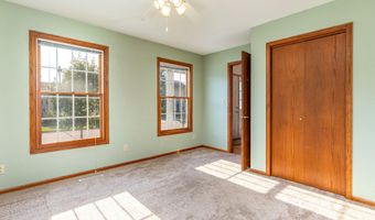 2516 Somerset Dr, Ames, IA 50010