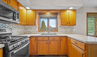 405 W GREENFIELD Ave, Algoma, WI 54201