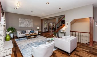 605 Oakwood Pl, Polk City, IA 50226