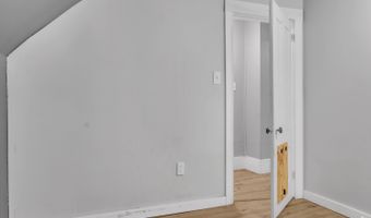 24 Center St, Augusta, ME 04330
