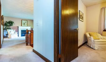 154 Spring Valley Dr, East Greenwich, RI 02818