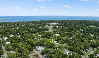 195 8Th St, Apalachicola, FL 32320