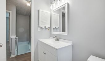 11240 Rotherick Dr, Alpharetta, GA 30022