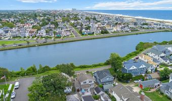 135 Lakeside Ave, Avon By The Sea, NJ 07717