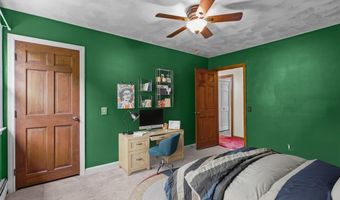 43 Peckham Pl, Bristol, RI 02809