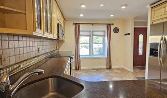 10218 ARIZONA Cir 16, Bethesda, MD 20817