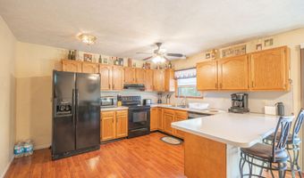2083 Sun Valley Dr, Blakeslee, PA 18610