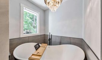 4929 Willow Crk, Woodstock, GA 30188