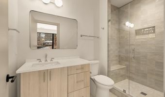 6916 CARMICHAEL Ave, Bethesda, MD 20817