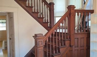 121 N 10th St, Atchison, KS 66002