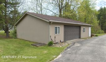 1724 Middle Point Dr, Alger, MI 48610