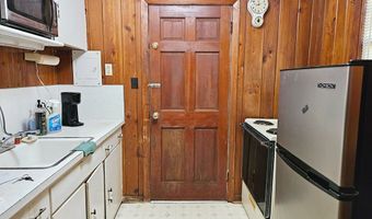 523 Eugemar Dr, Albany, GA 31707