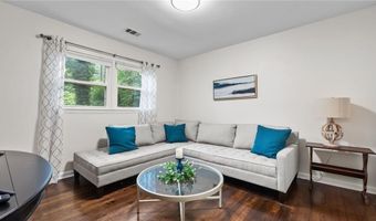 204 Cold Creek Dr, Alpharetta, GA 30009