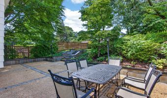 10228 HATHERLEIGH Dr, Bethesda, MD 20814