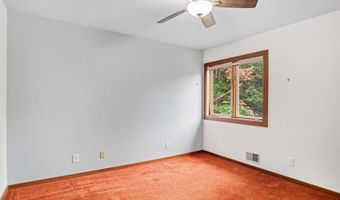 540 Roundtree Dr NE, Ada, MI 49301