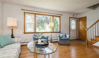 10 Springdale Gardens Rd, Andover, NJ 07821
