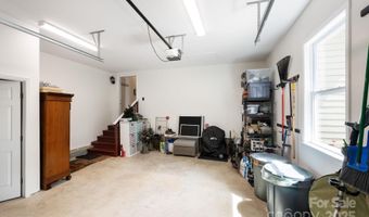 209 Patriots Dr, Asheville, NC 28805