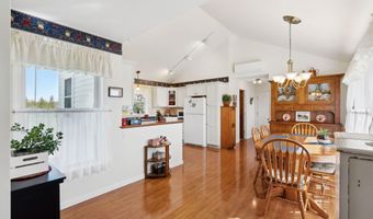 61 Pond Rd, Albion, ME 04910
