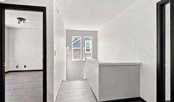 150 Crocker St, Ashland, OR 97520
