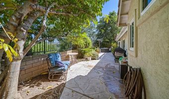 610 Creekside Ave, Oceanside, CA 92057