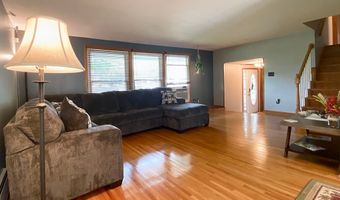 693 Edgewater Dr, Amherst, NY 14228